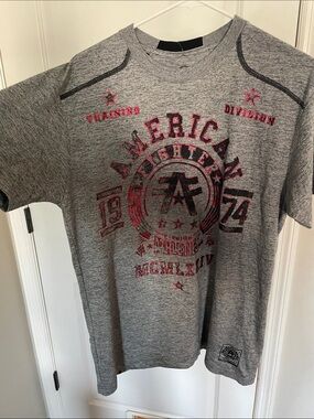 Men’s American Fighter Gray Short Sleeve Tee with Red Graphic Large NWT